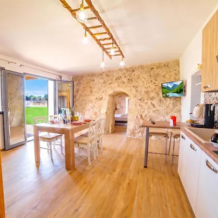 Tenuta Mary Relax & Pool Apartment Carpignano Salentino